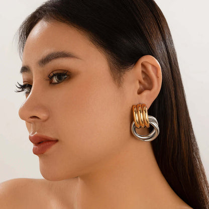 Mellosa Stud Earrings